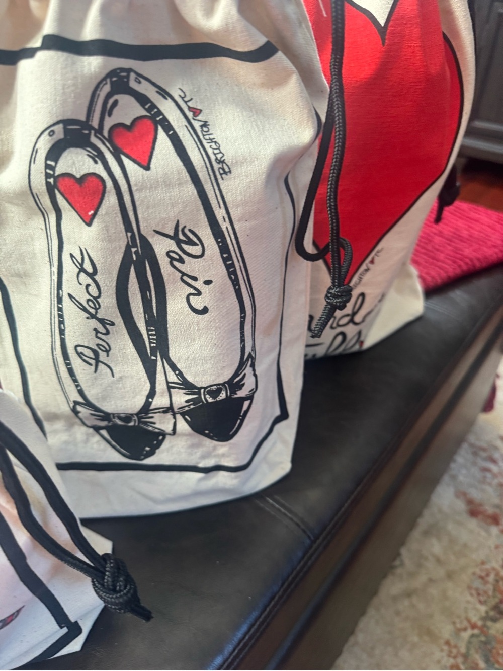 Brighton Cream Drawstring Cosmetic Bag Trio with Red Heart and Black Trim - Picture 4 of 9